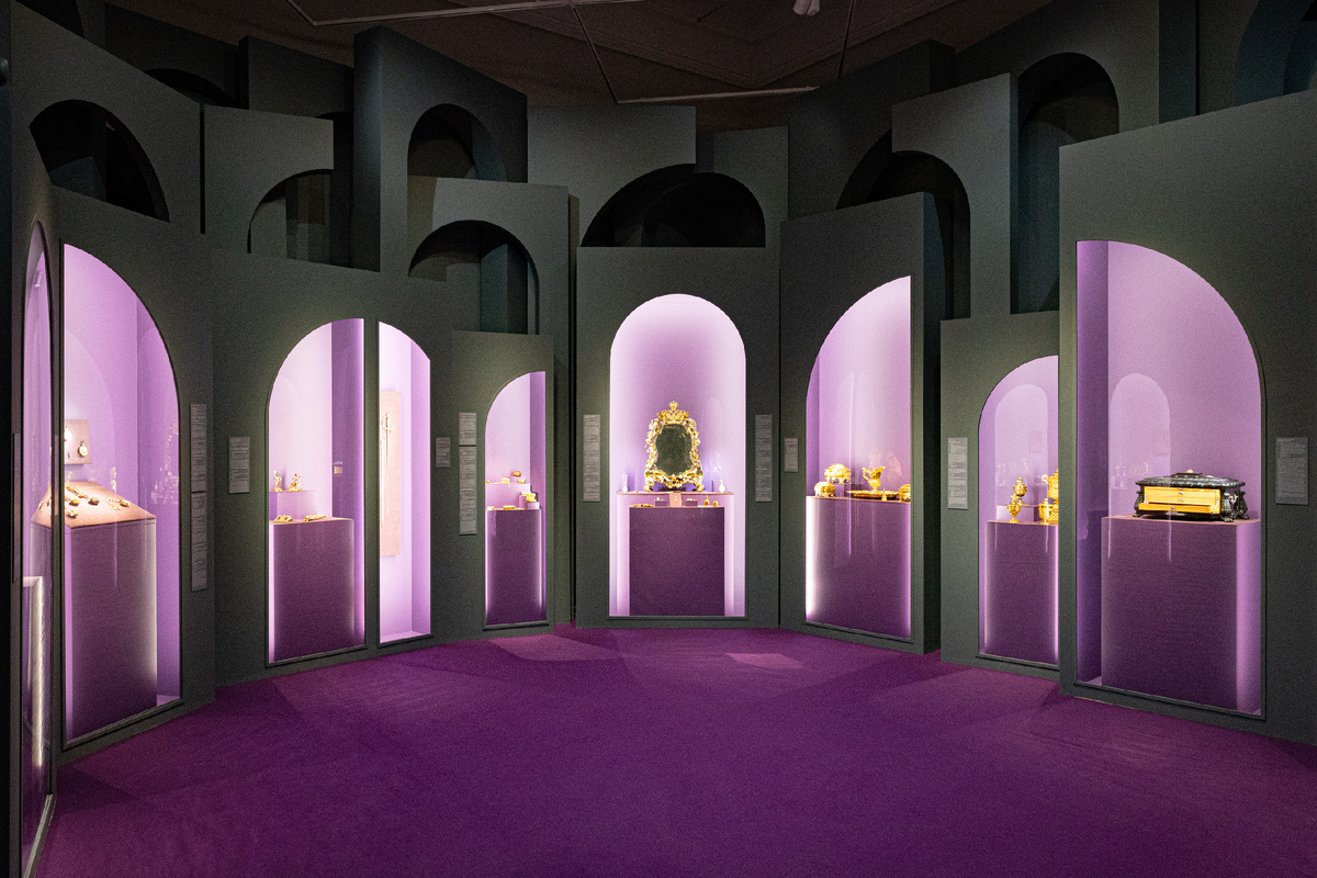 Выставка «Драгоценности! Блеск русского двора»