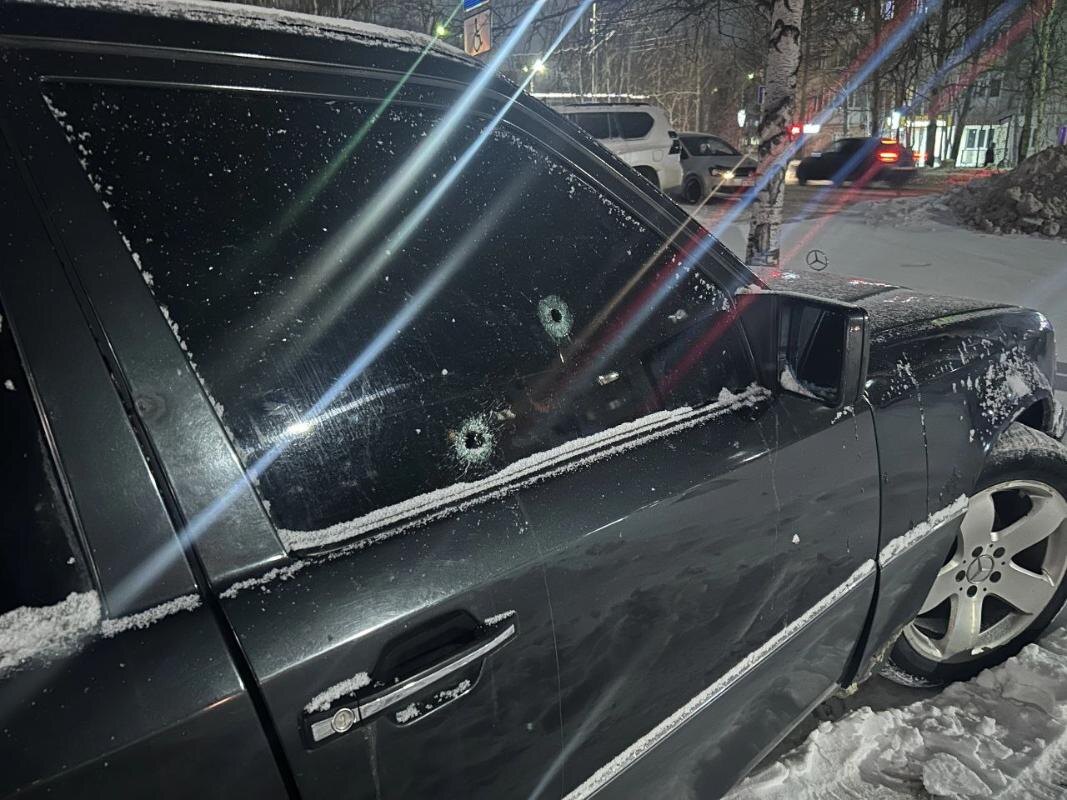   Пьяный мужчина расстрелял «Мерседес» в Нефтеюганске