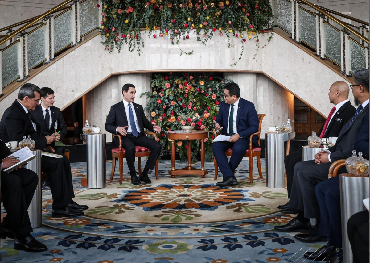 Встреча Президента Туркменистана Сердара Бердымухамедова с руководителями малайзийской компании «Petronas Carigali», 19 декабря, 2024 г., Малайзия (Фото: Bernama)