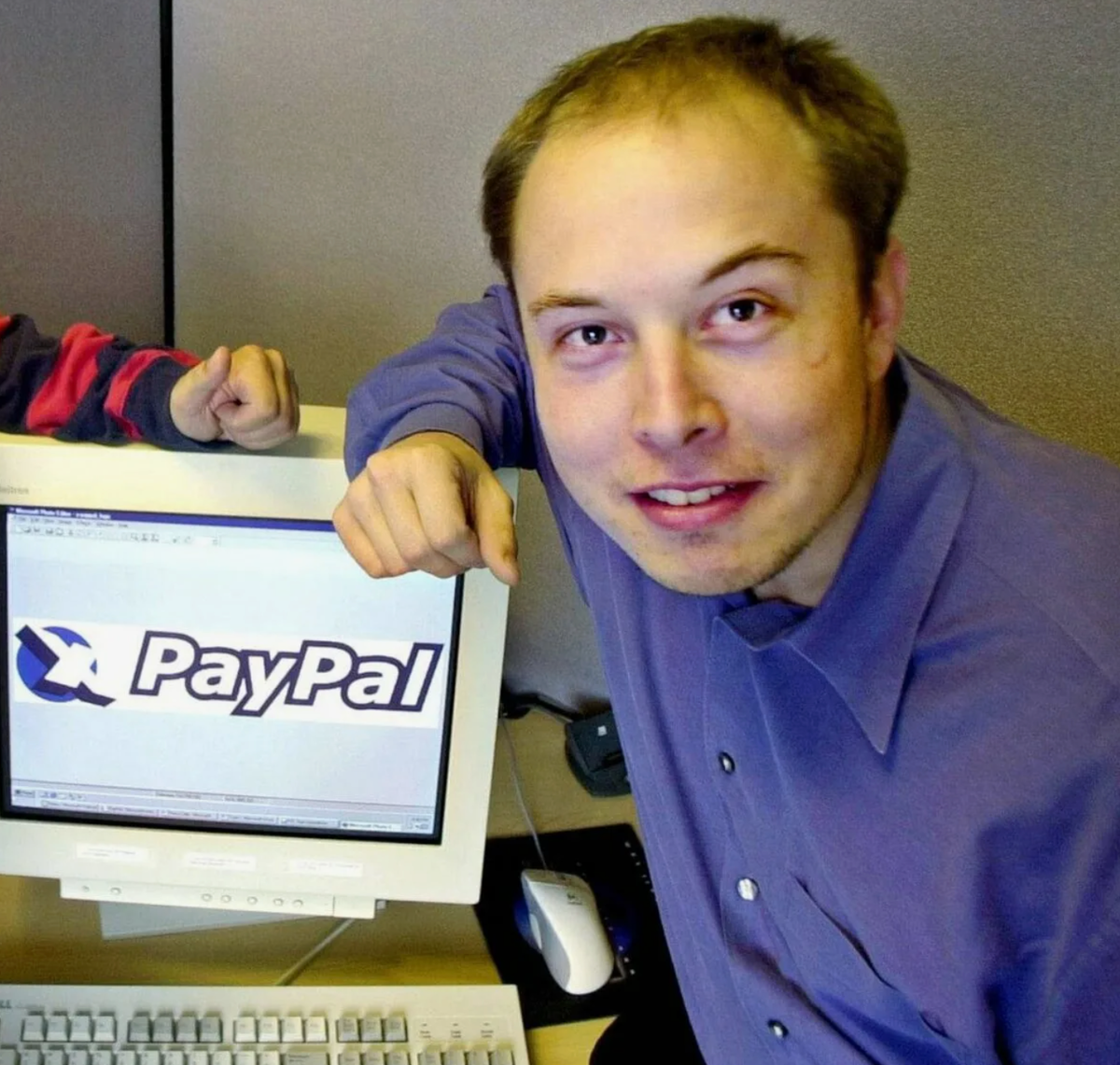 А вот так Маск выглядел в далекой юности