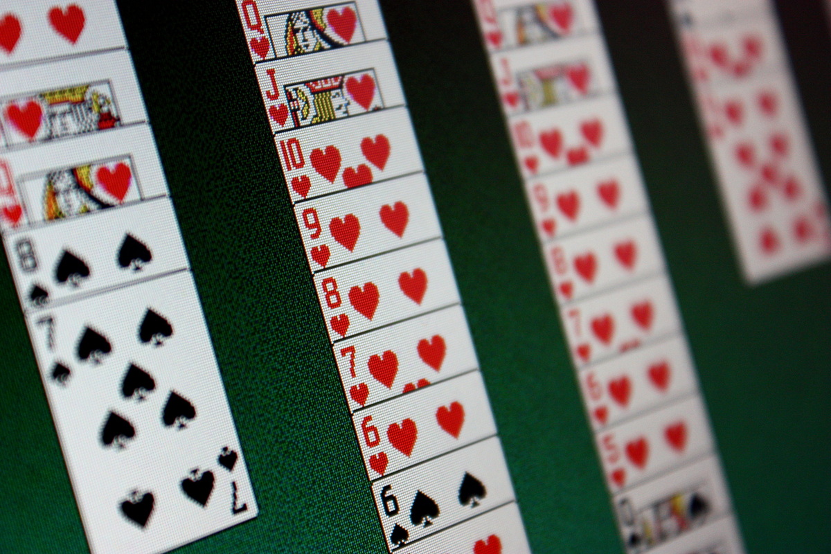     Вовсе не для развлечения: зачем на самом деле в Windows были встроены игры «Косынка» и «Сапер»