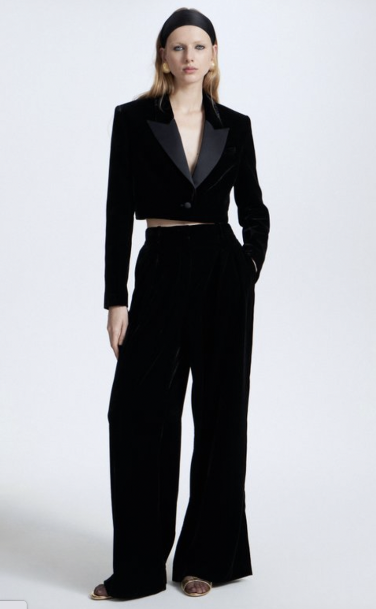 Листайте карусель