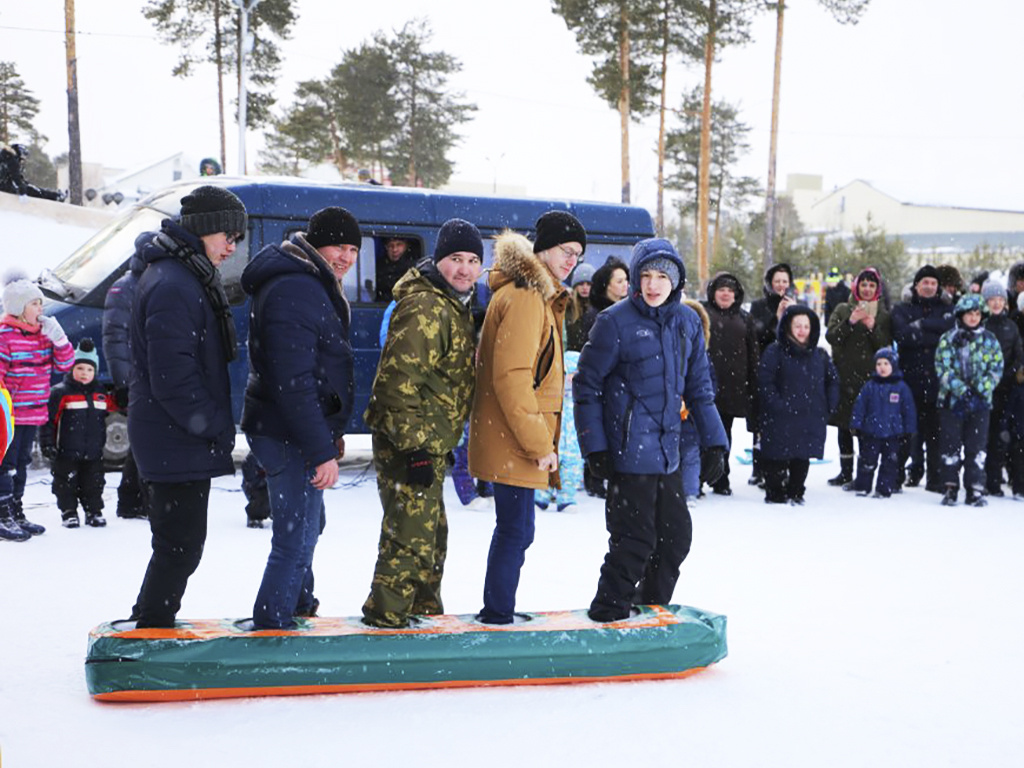 Командные лыжи для суровых мужских конкурсов