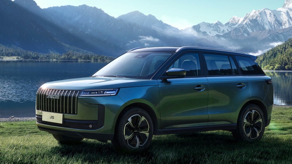 На фото: Кроссовер Jaecoo J5