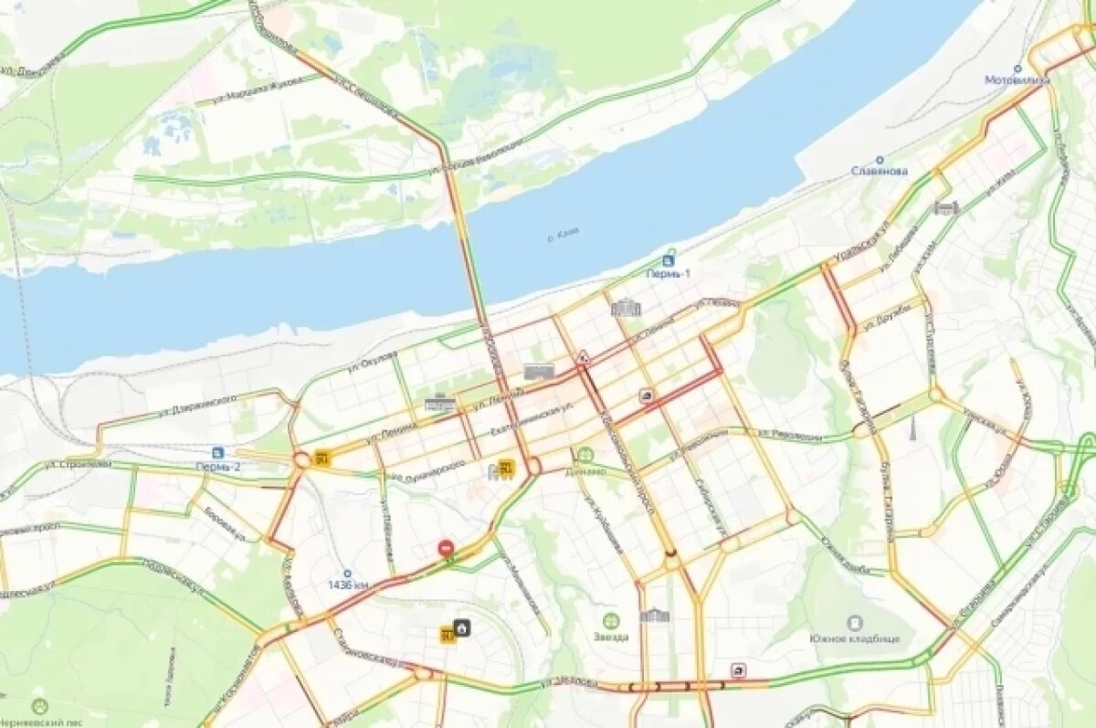    Общественный транспорт застрял в 9-балльных пробках в Перми