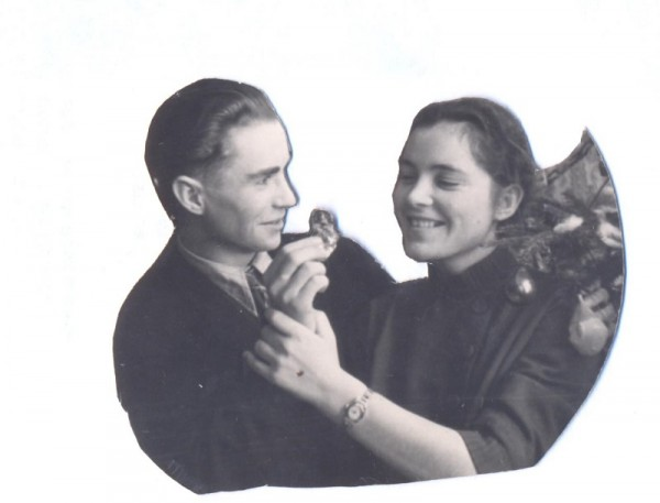 Папа и мама.