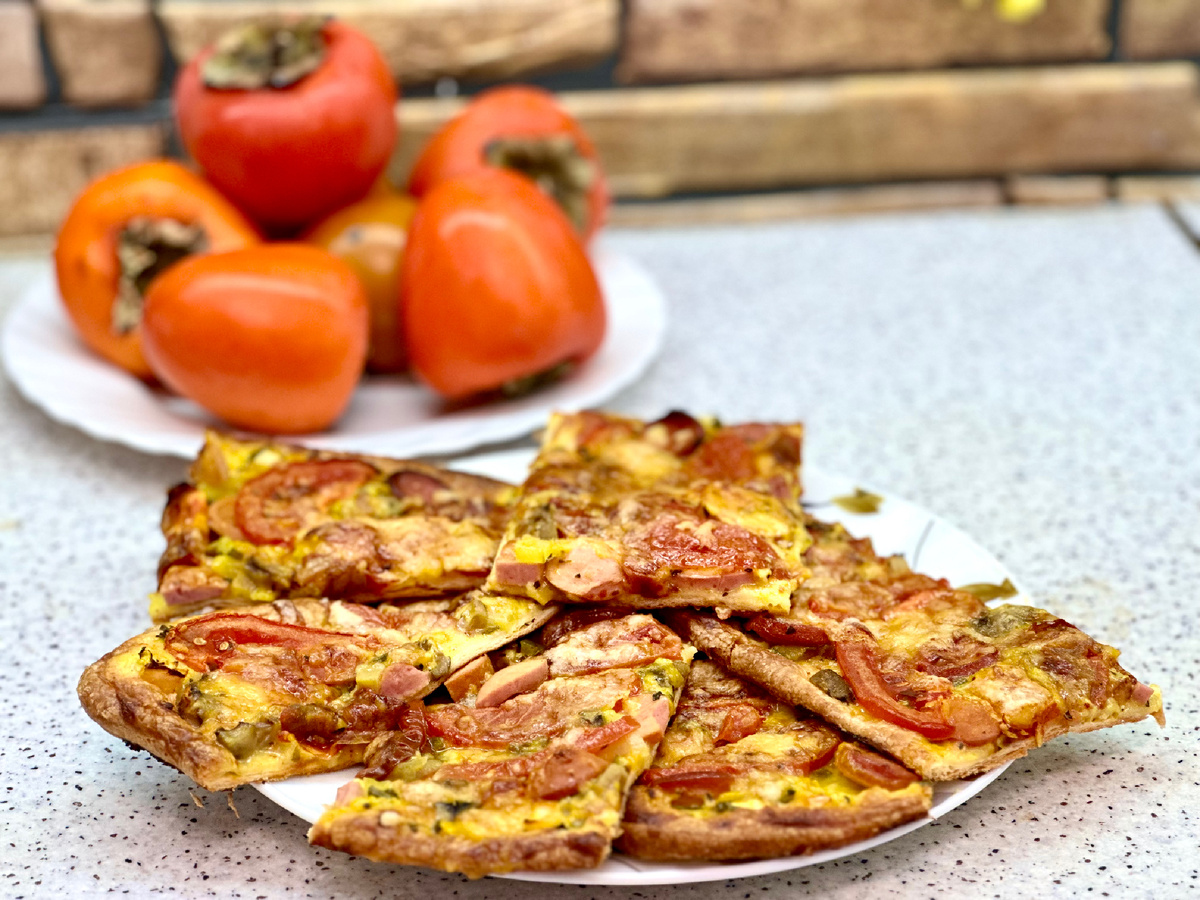 Пицца и хурма в день рождения канала «Путешественники с Севера».