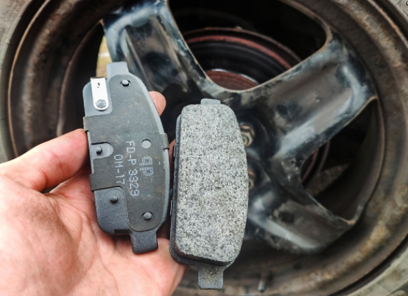 "пискун" на левой колодке сверх