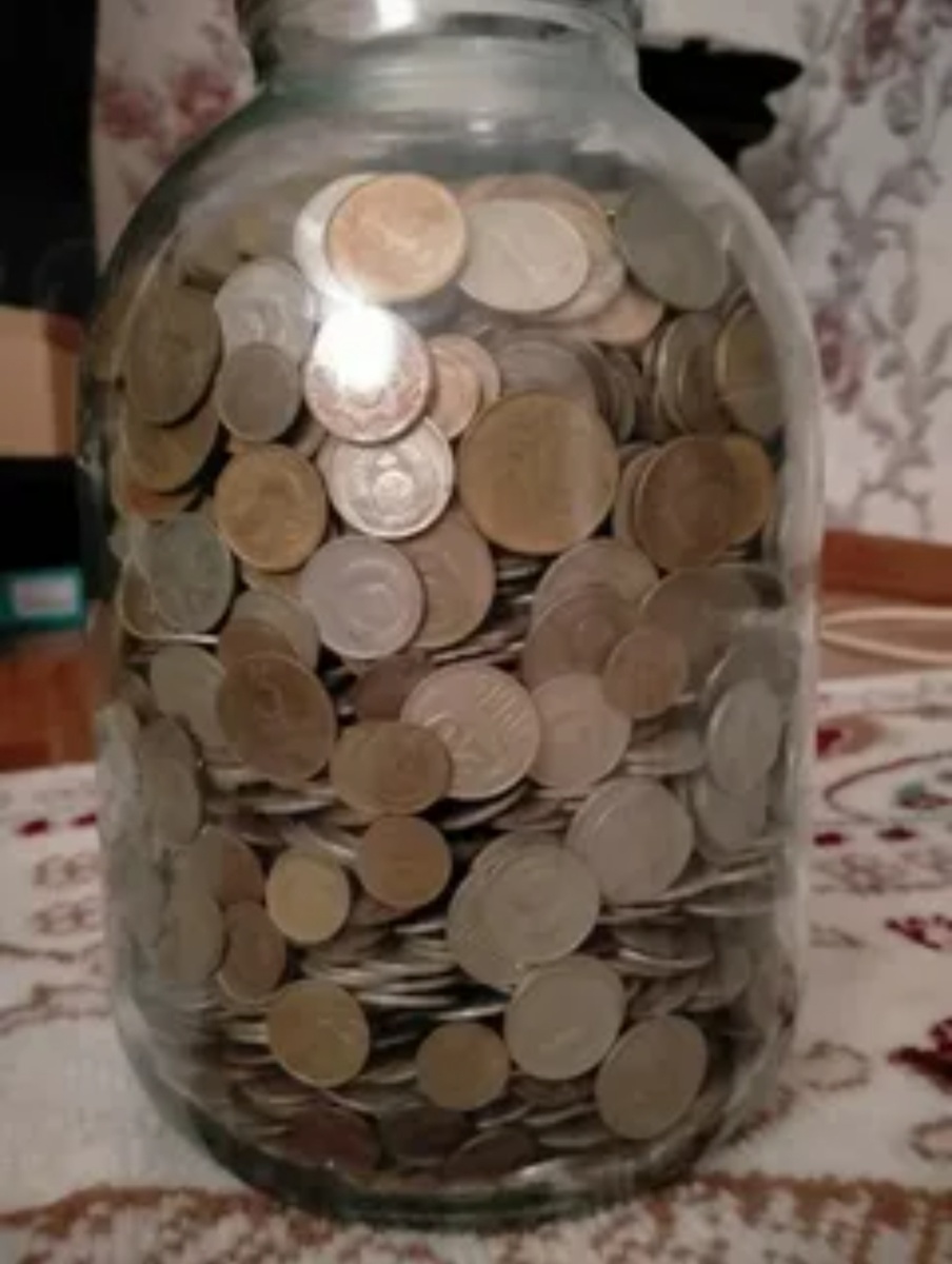 Вот с такими примерно банками приходили к нам клиенты.