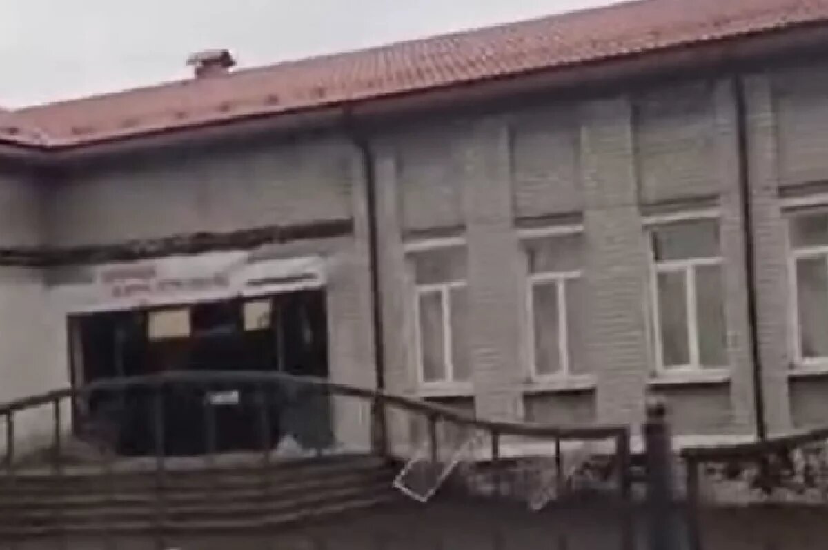    Военкоры показали кадры из подвергшегося массированному обстрелу Рыльска