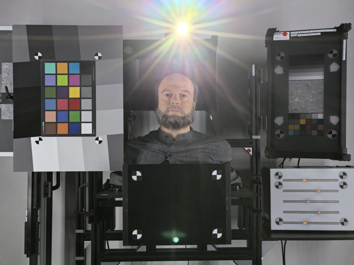    Эксперты DxOMark проверили камеры популярных фотофлагманов на блики