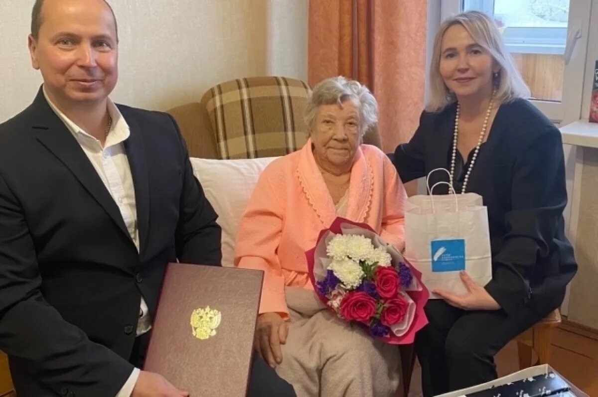    Евгения Шиян награждена орденами и медалями