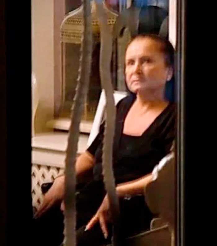 Так выглядит Ротару сегодня/Источник: prikolis.info/sofuya-romaru-vpervye-pokazala-sebya-bez-paruka/