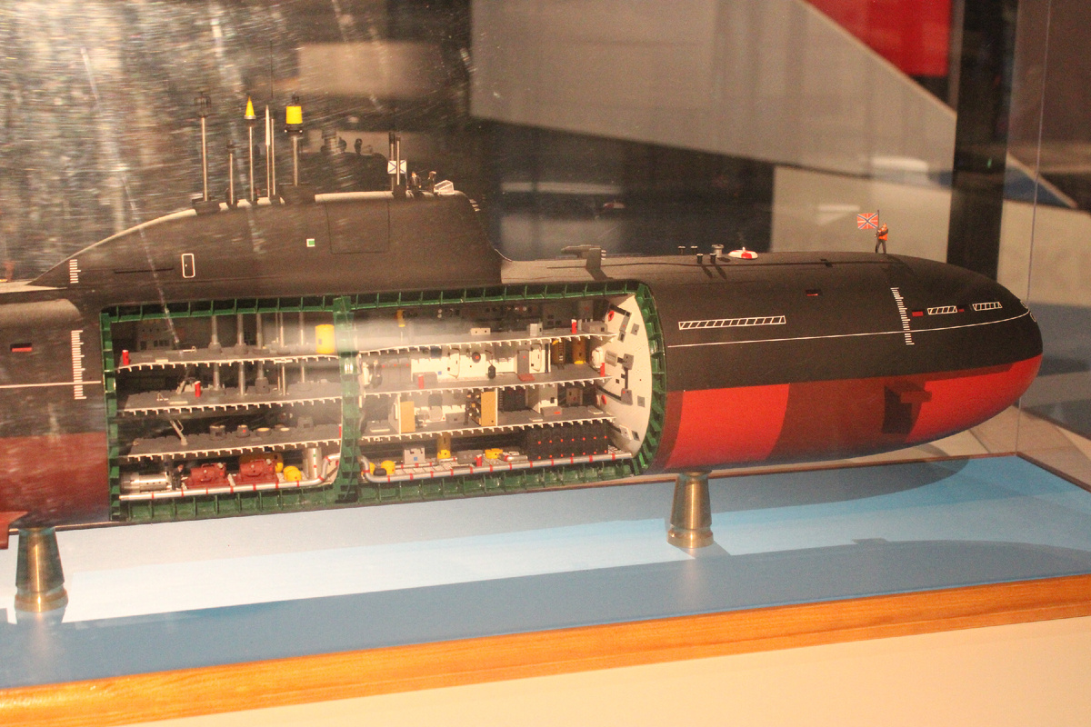 Лодка в разрезе