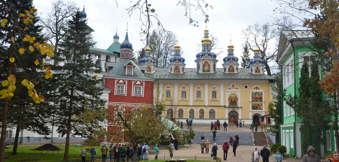 Поездка в Печоры: что посмотреть, как добраться, где вкусно пообедать и что привезти с собой?