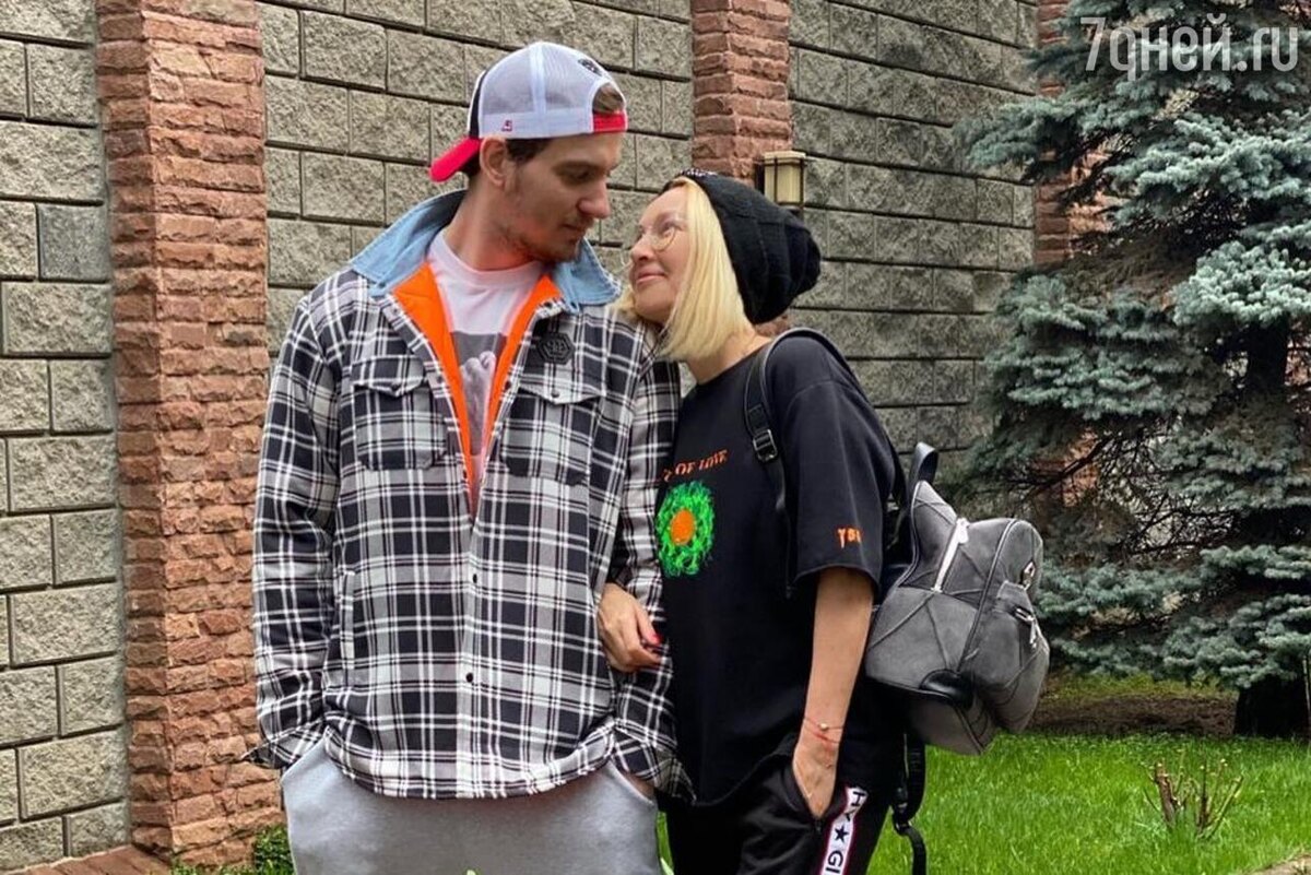    Лера Кудрявцева с мужем Игорем Макаровым Соцсети