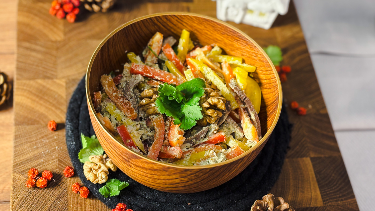 Вариант сервировки грузинского салата