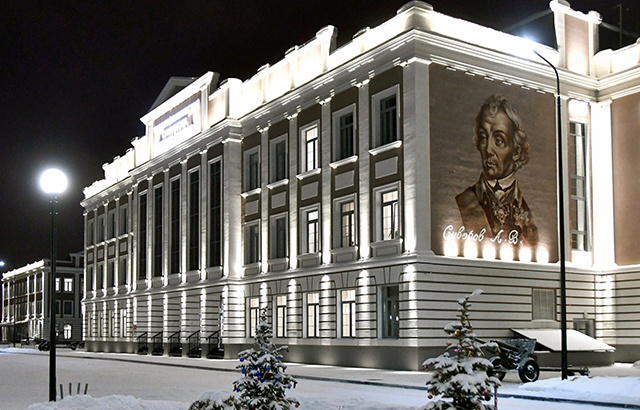 Тверскому суворовскому военному училищу исполнился 81 год со дня образования