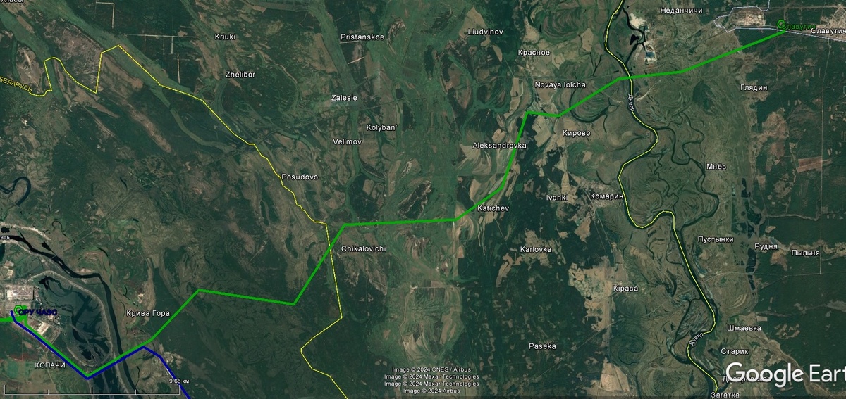 Трасса ВЛ 330 кВ ЧАЭС – Славутич. Тонкая жёлтая линия – белорусско-украинская граница