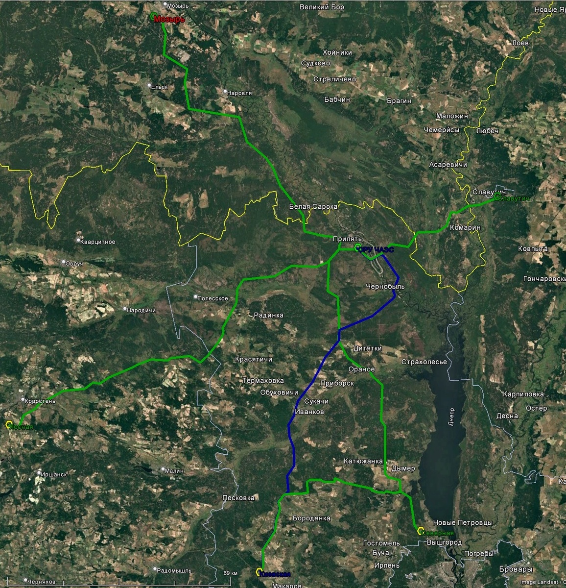 ВЛ 750 и 330 кВ, отходящие от ЧАЭС. Синее – 750 кВ, зелёное – 330 кВ