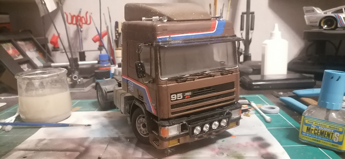 Вот так с фарами спереди.