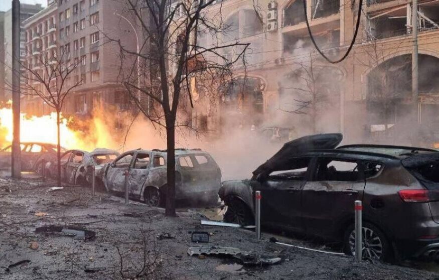    Армия России ударила по Киеву. Набиуллиной угрожают. Путин едет в США? Главное к 21:00