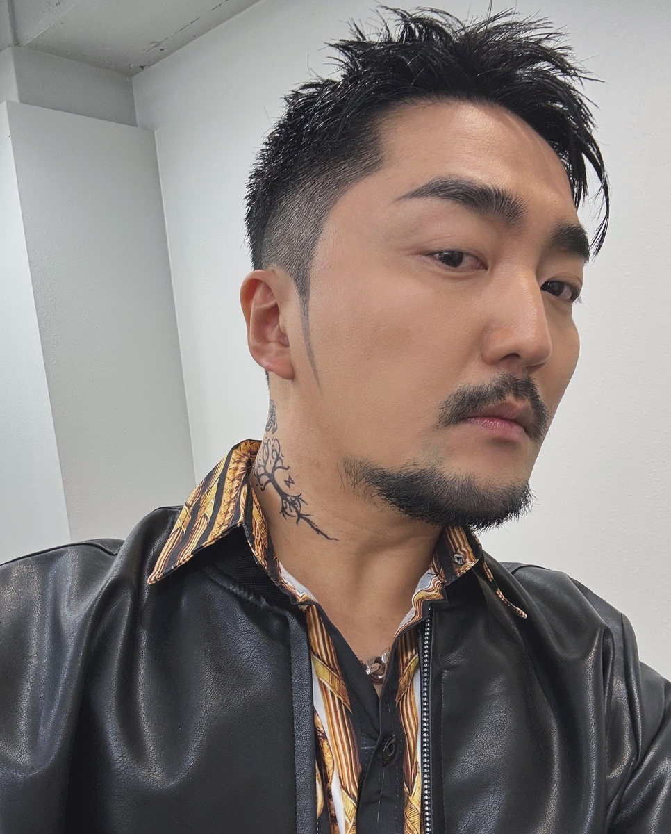    Ю Бён ДжэСоцсети