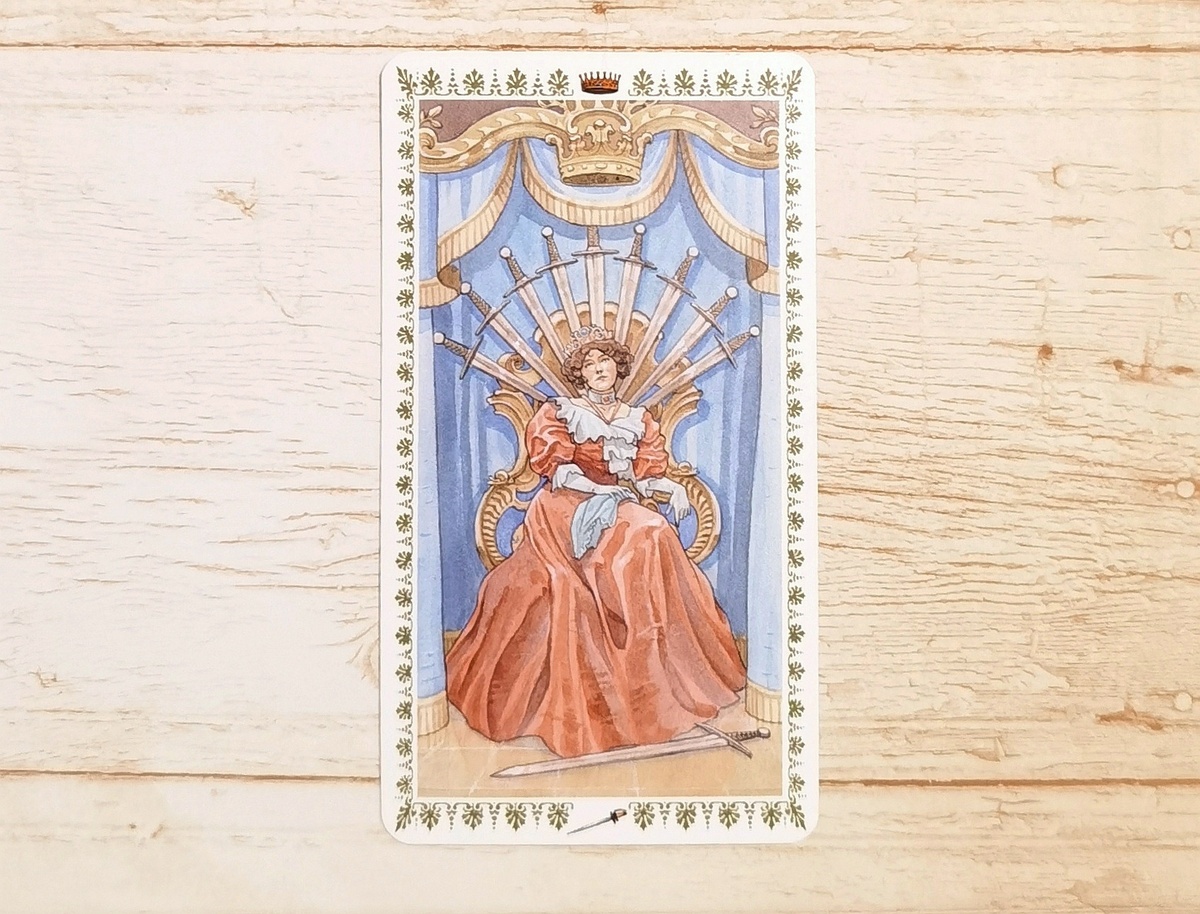 Аркан "Королева Мечей". "Романтическое Таро".
