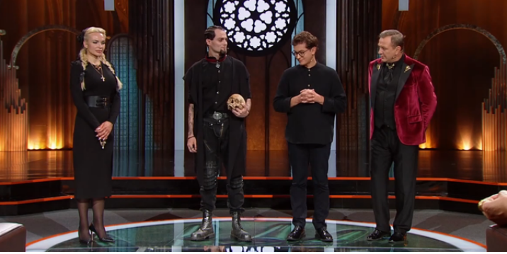 Кадр из шоу "Экстрасенсы. Реванш" 21.12.24