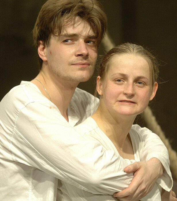 Максим Матвеев и Яна Сексте. / Фото: www.kino-teatr.ru