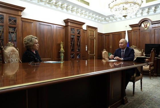    Владимир Путин и Валентина Матвиенко