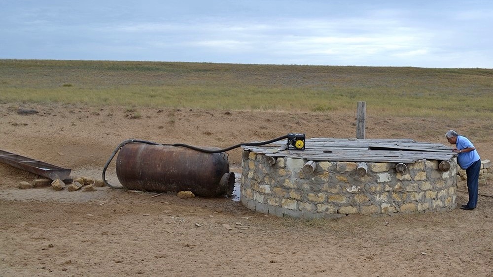 Колодец с пресной водой в трех километрах от Утты/ © rg.ru