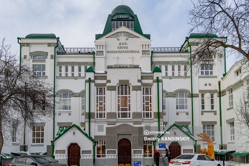 Листайте вправо, чтобы увидеть больше изображений