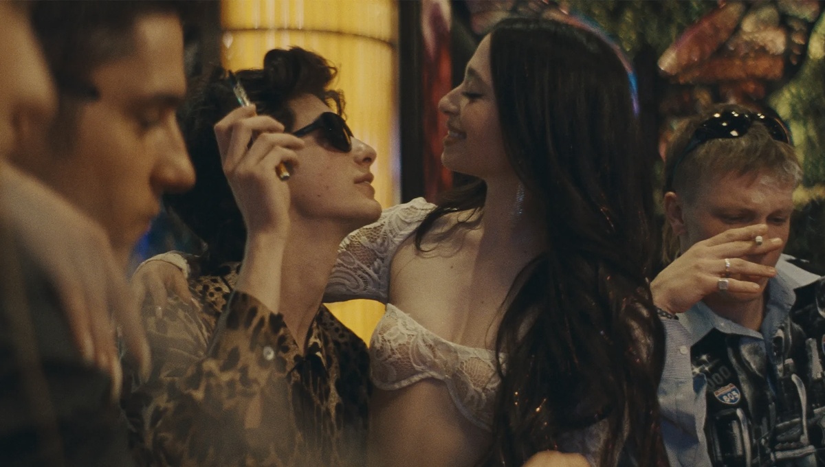 фото: https://www.newyorker.com/culture/the-front-row/anora-is-more-for-show-than-for-substance