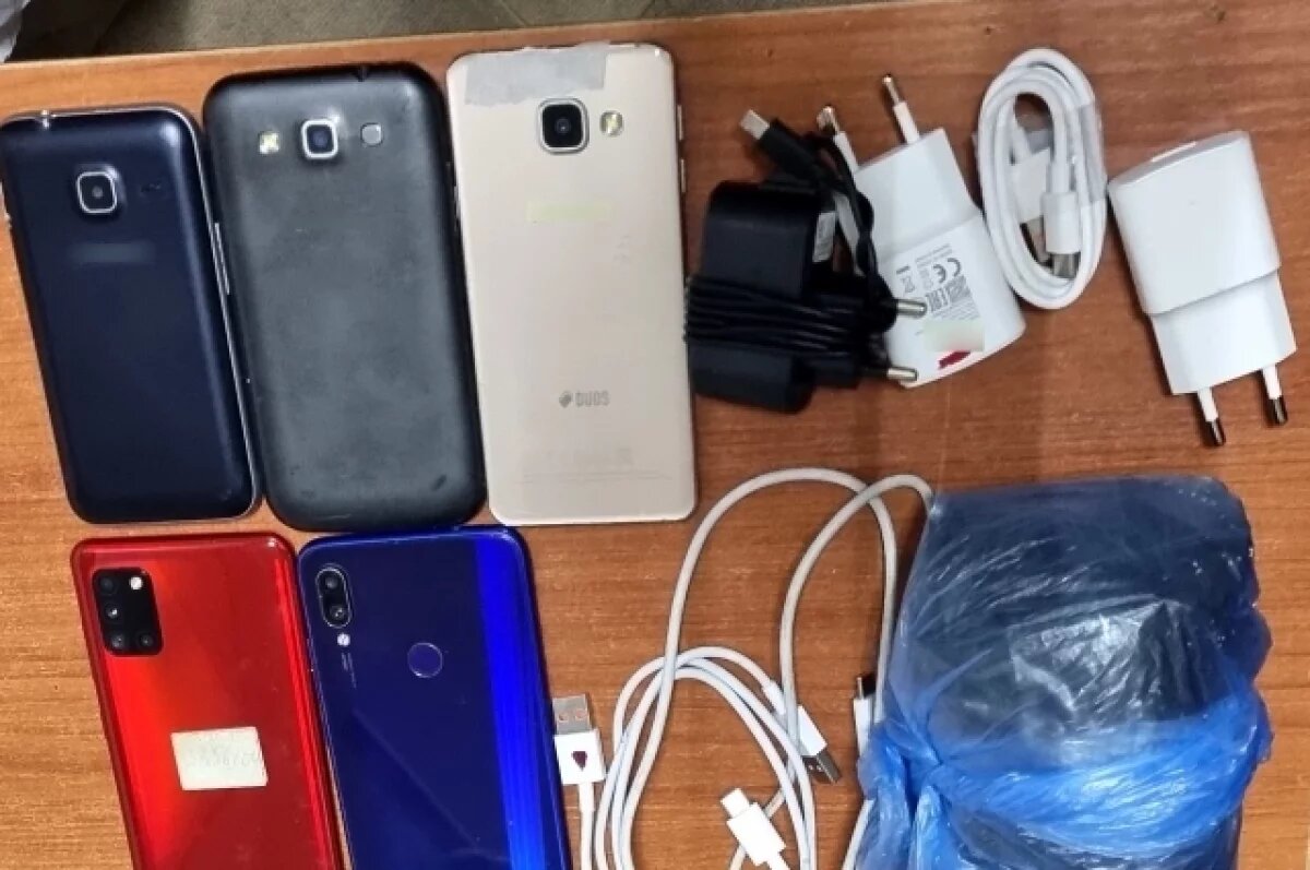    3 человека пытались перебросить запрещенные предметы в колонию Забайкалья