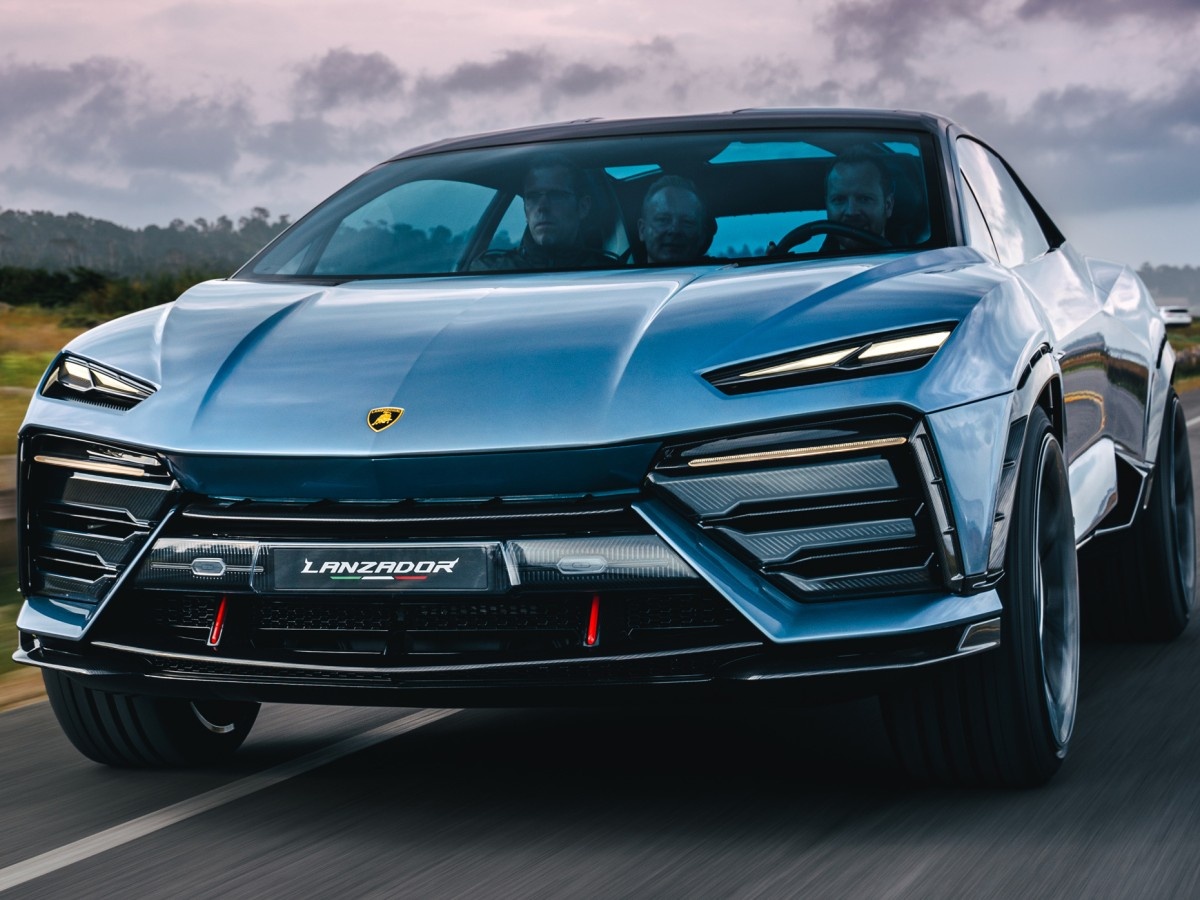    Lamborghini отложила выпуск первого электрокара на много лет