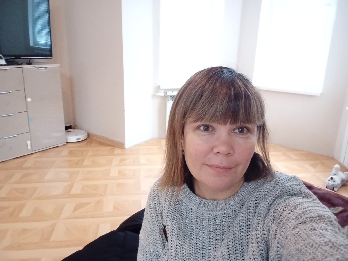 Вот так вчера ходила по дому: штаны и кофта