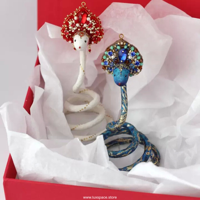 Елочные игрушки - Символ 2025 года