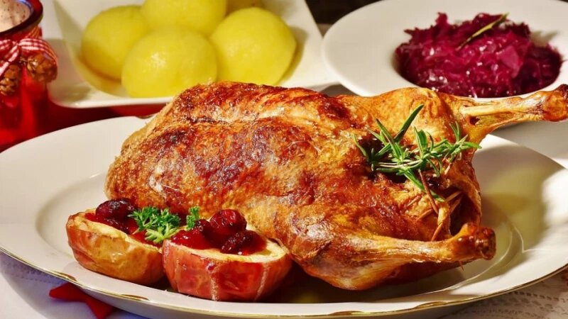     Новогодний стол. Еда. СС0