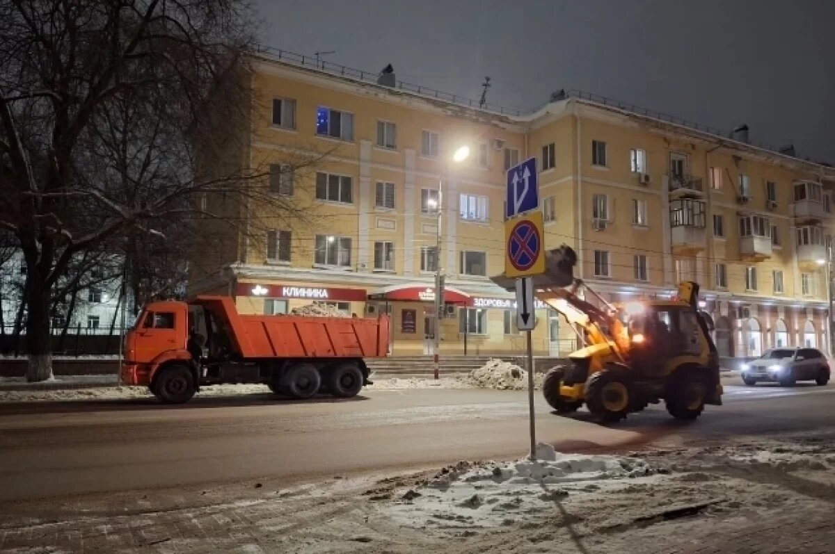    В ночь на 21 декабря с улиц Ульяновска вывезли 120 самосвалов снега