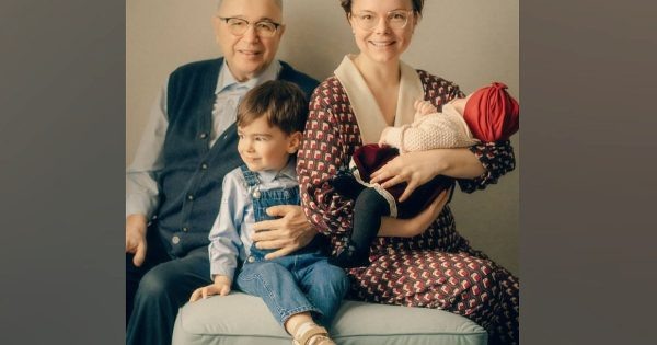   Петросян с семьей. Фото: tsn24.ru