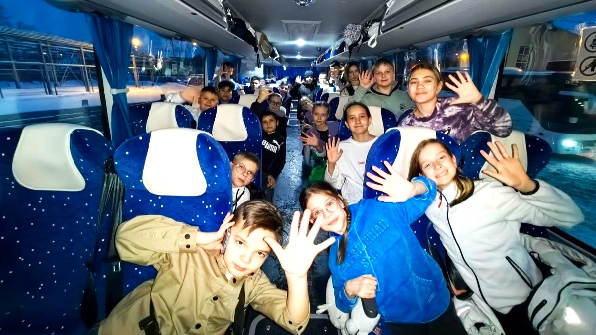    Юные жители Сургута отправились на главную окружную ёлку