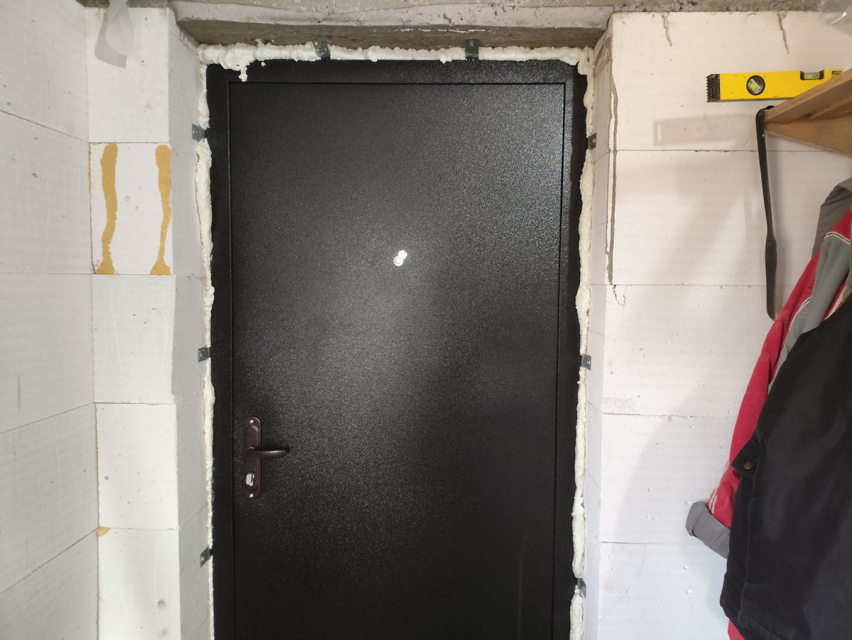 Очень удобно открыается, и главное - тихо ))