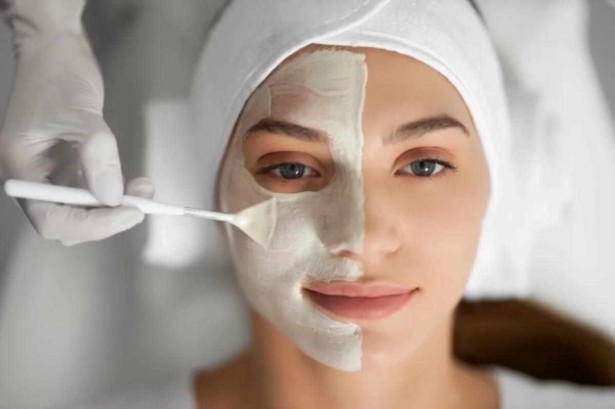    Без морщинок и акне.