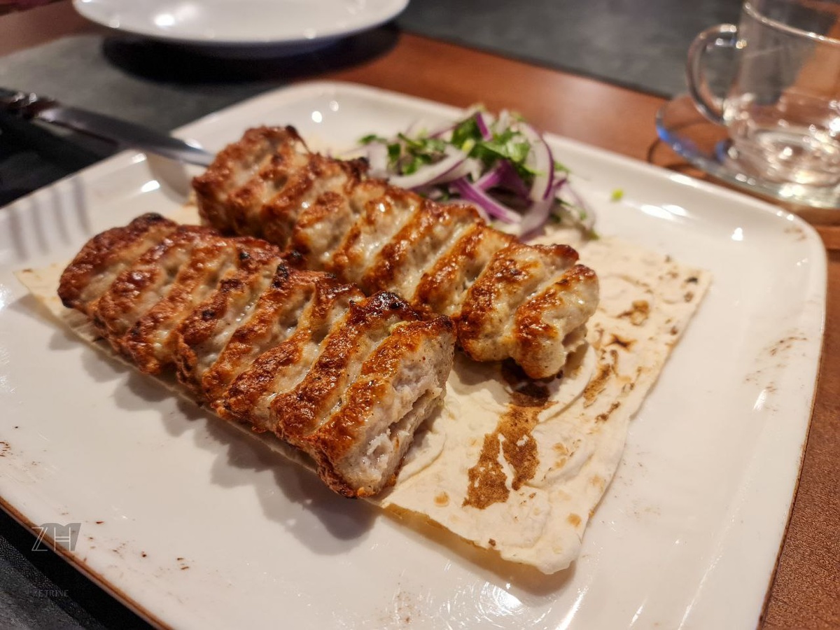 [caption id="attachment_38023" align="aligncenter" width="640"] Люля-кебаб из курицы[/caption]