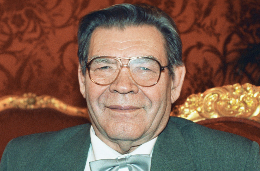 Александр Ведерников