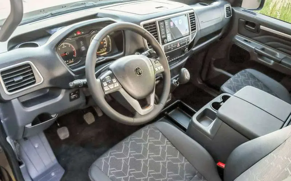 Рама, дизель, 4x4, 7 мест - это новый российский внедорожник. Источник иллюстрации - Яндекс.Картинки