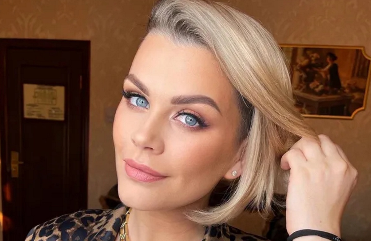 Сабина Пантус переживает из-за отеков лица и шеи. Фото: соцсети