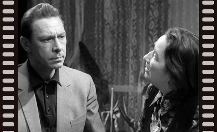 кадр из фильма Берегись автомобиля