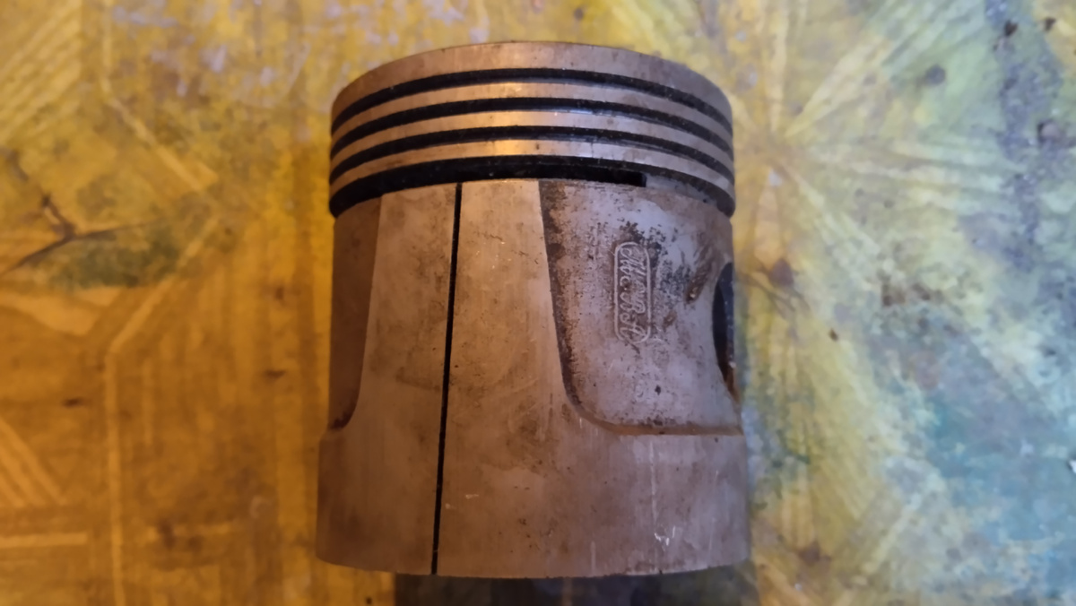 Поршень УРАЛЗИС-5